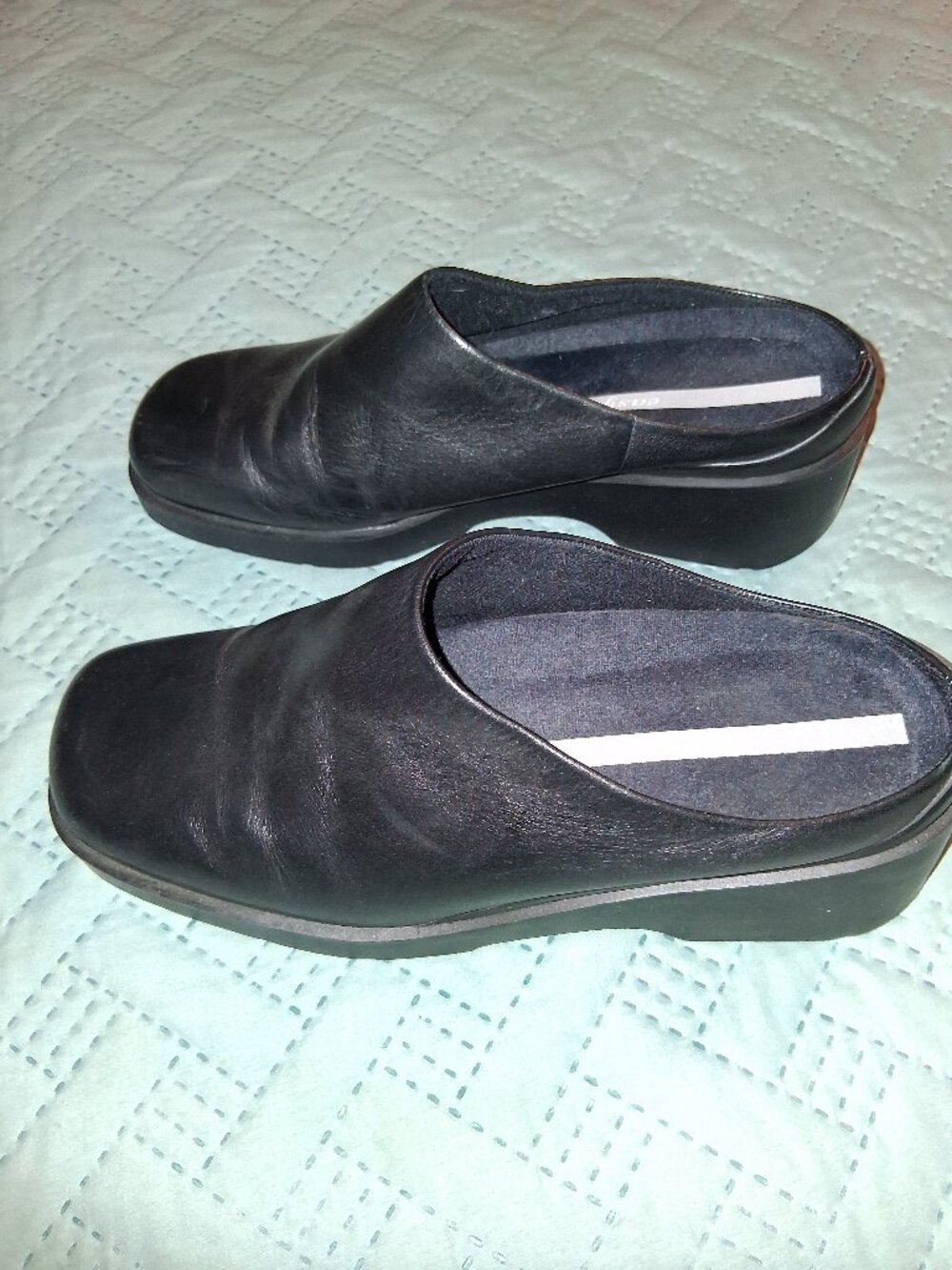 Easy Spirit Black Leather Slip-on Clogs-size 8.5